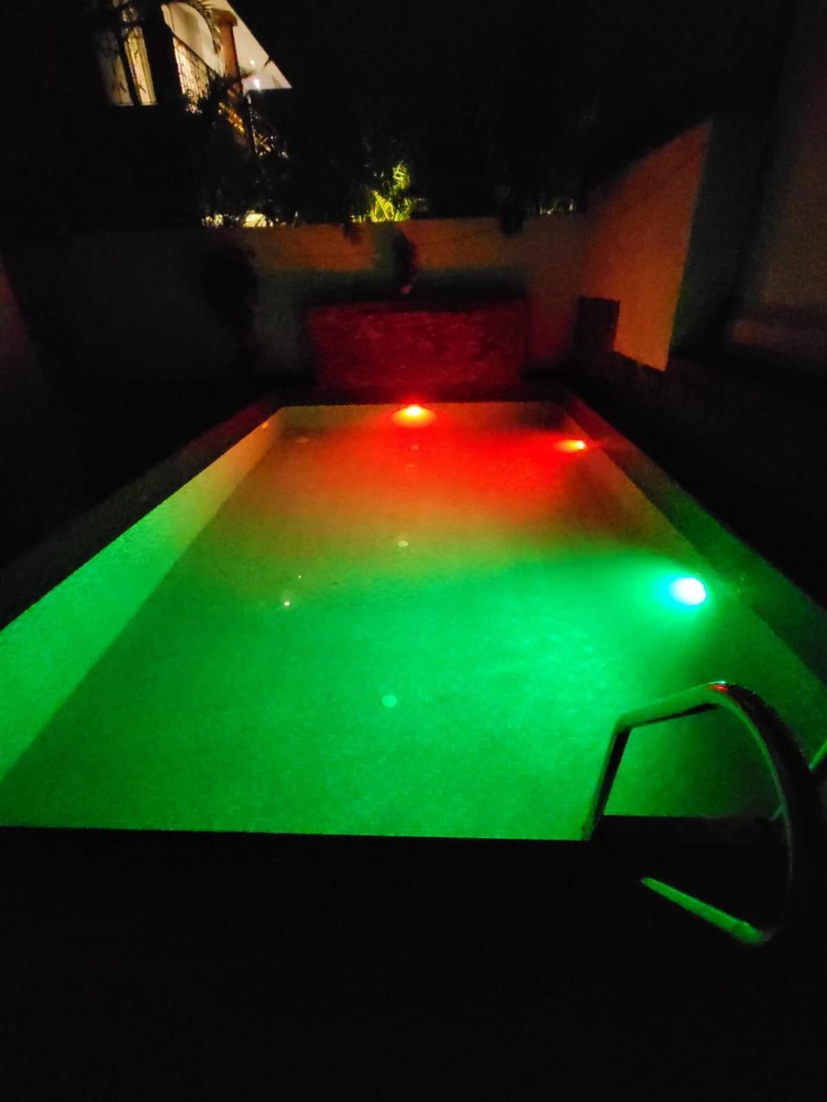 The Perfect Stays Para Disco Big Pool Cricket Turf Villa Lonavala Exteriör bild