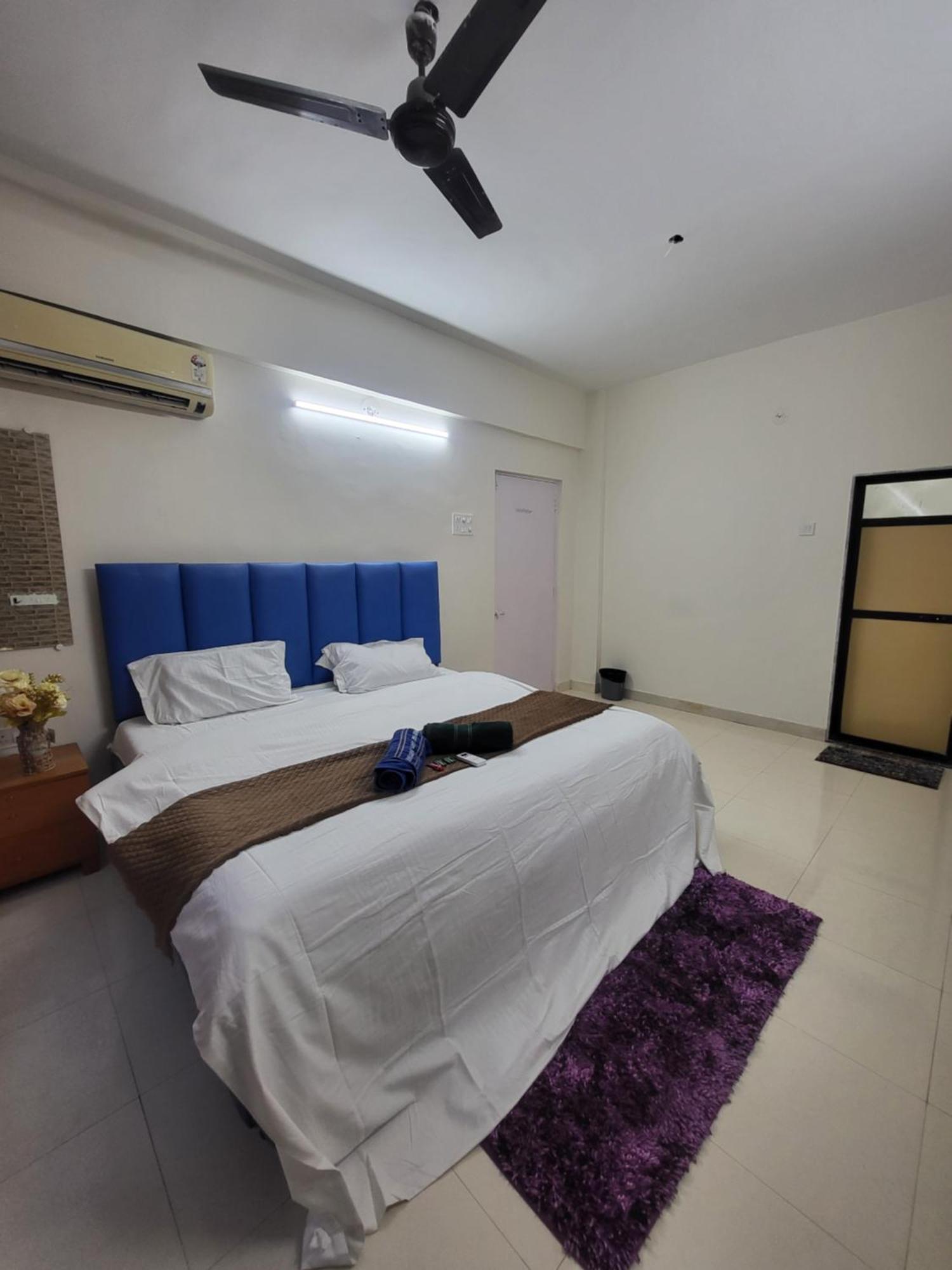 The Perfect Stays Para Disco Big Pool Cricket Turf Villa Lonavala Exteriör bild