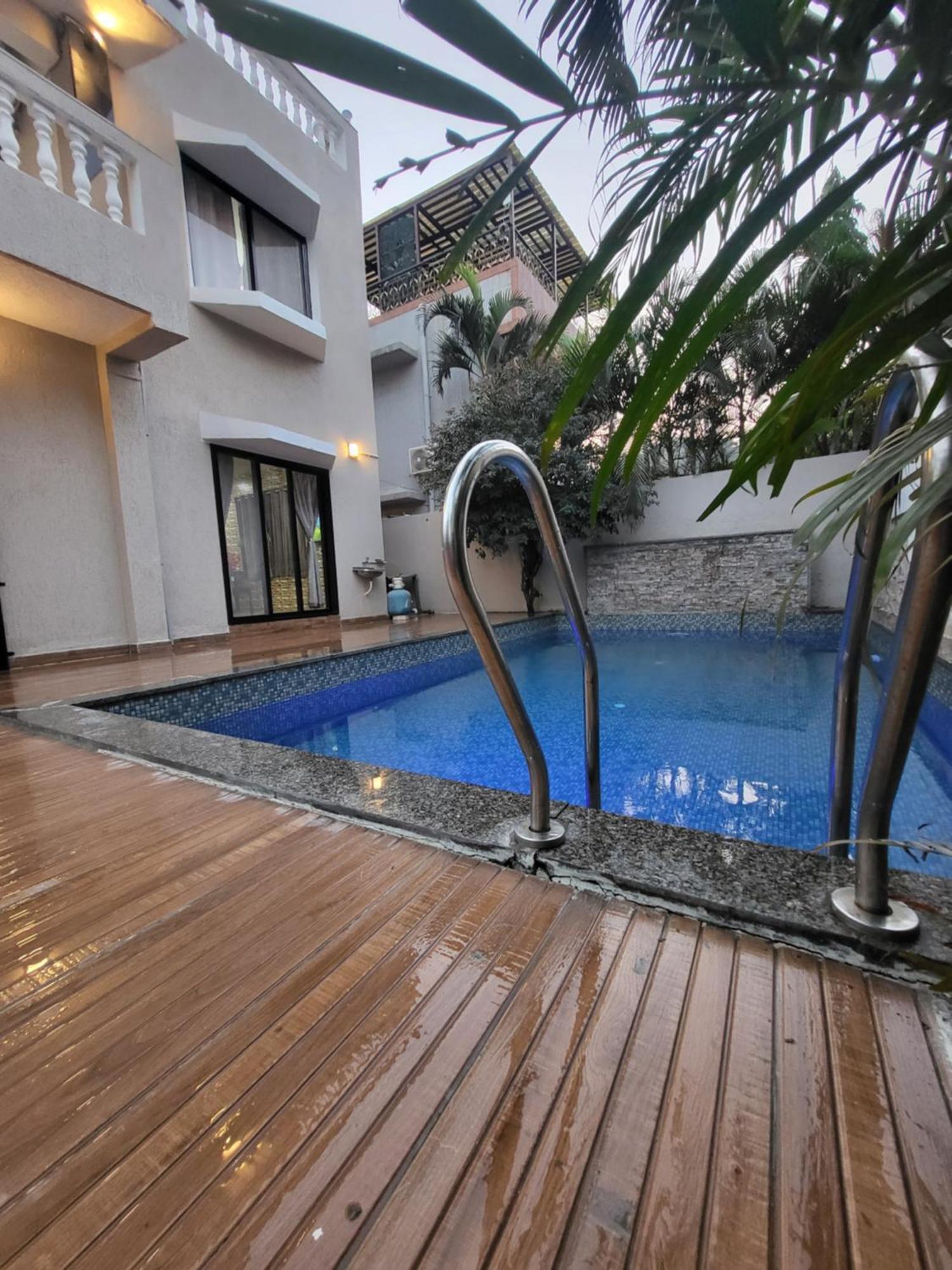 The Perfect Stays Para Disco Big Pool Cricket Turf Villa Lonavala Exteriör bild