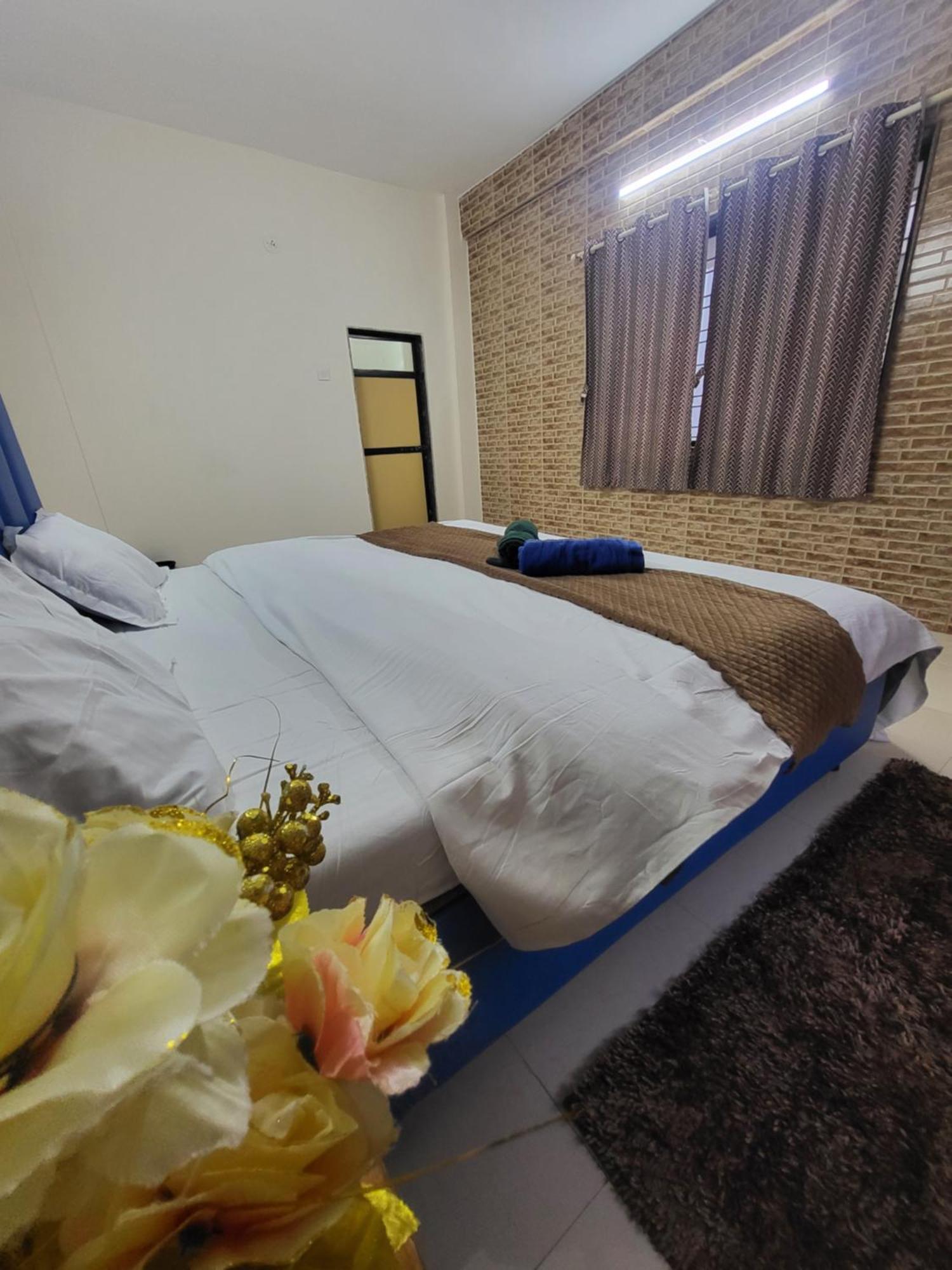 The Perfect Stays Para Disco Big Pool Cricket Turf Villa Lonavala Exteriör bild