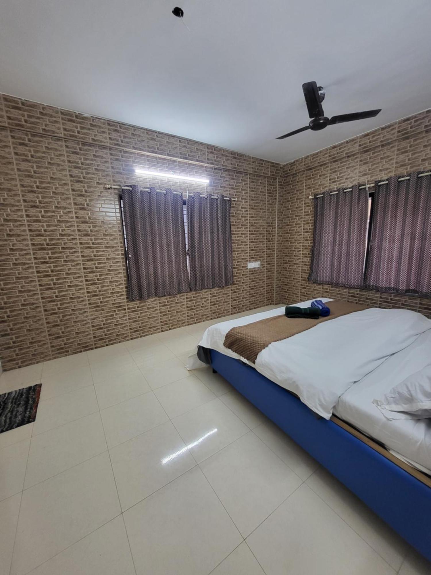 The Perfect Stays Para Disco Big Pool Cricket Turf Villa Lonavala Exteriör bild