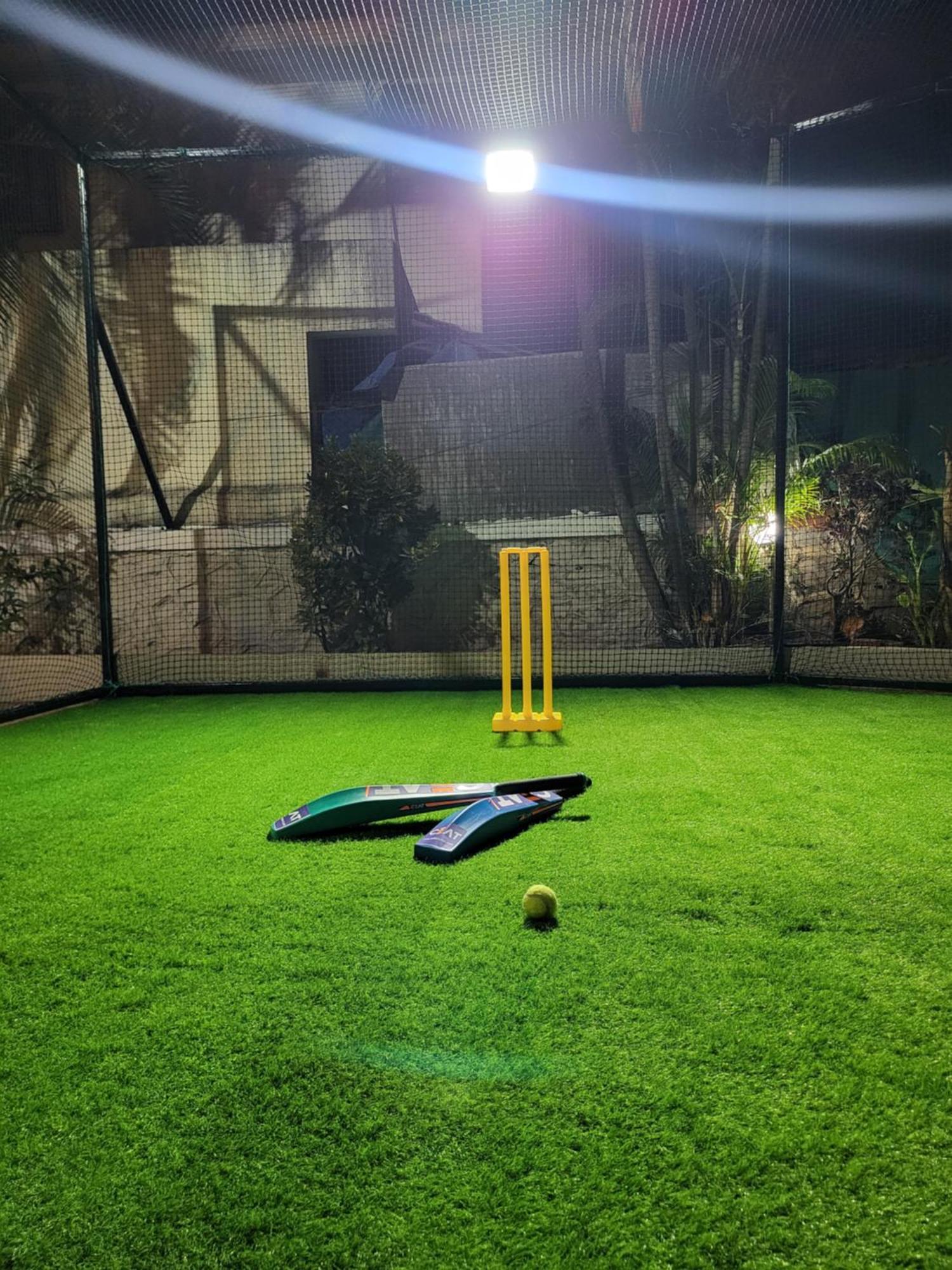 The Perfect Stays Para Disco Big Pool Cricket Turf Villa Lonavala Exteriör bild