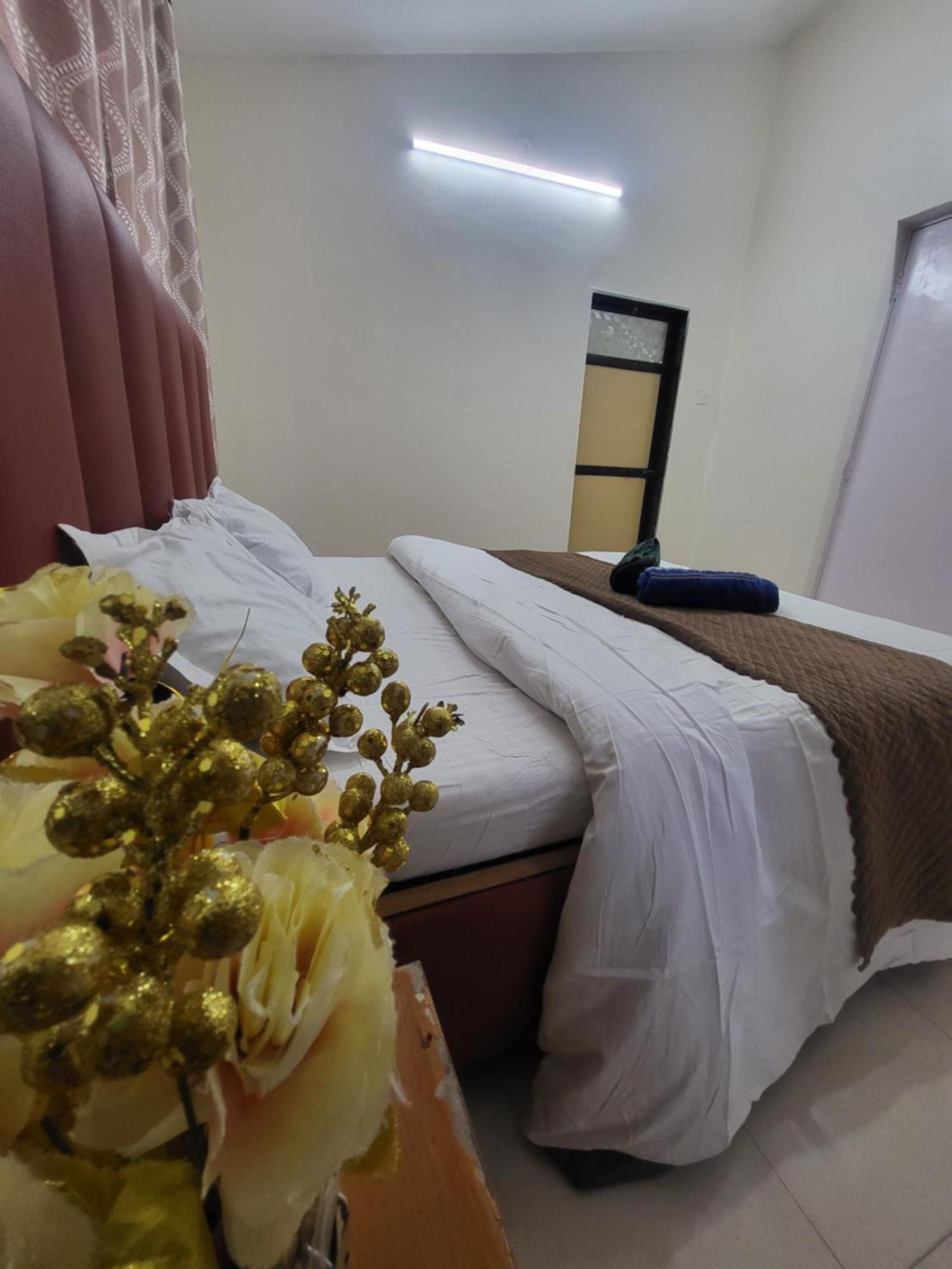 The Perfect Stays Para Disco Big Pool Cricket Turf Villa Lonavala Exteriör bild