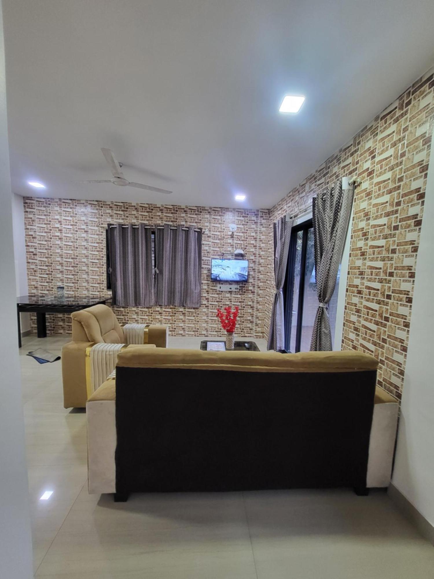 The Perfect Stays Para Disco Big Pool Cricket Turf Villa Lonavala Exteriör bild